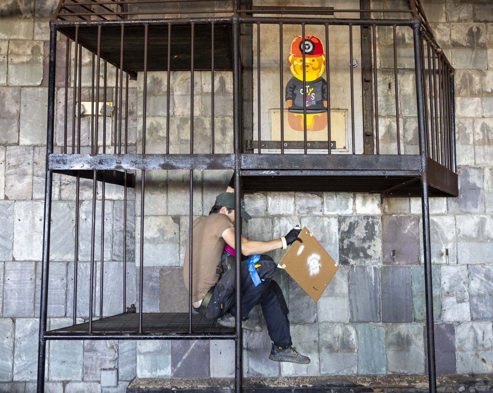 Fnnch makes his mark at the City Museum